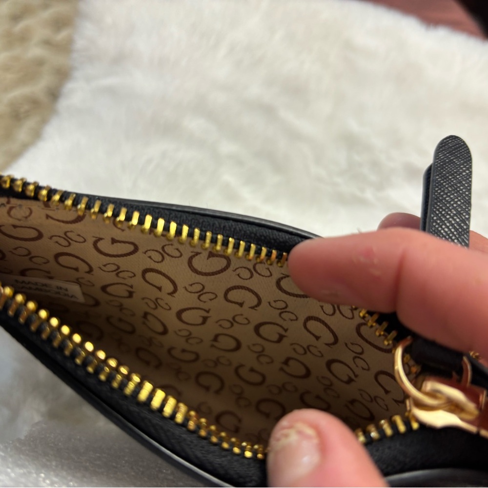 GUESS Black Wallet with Gold Logo - Picture 2 of 5